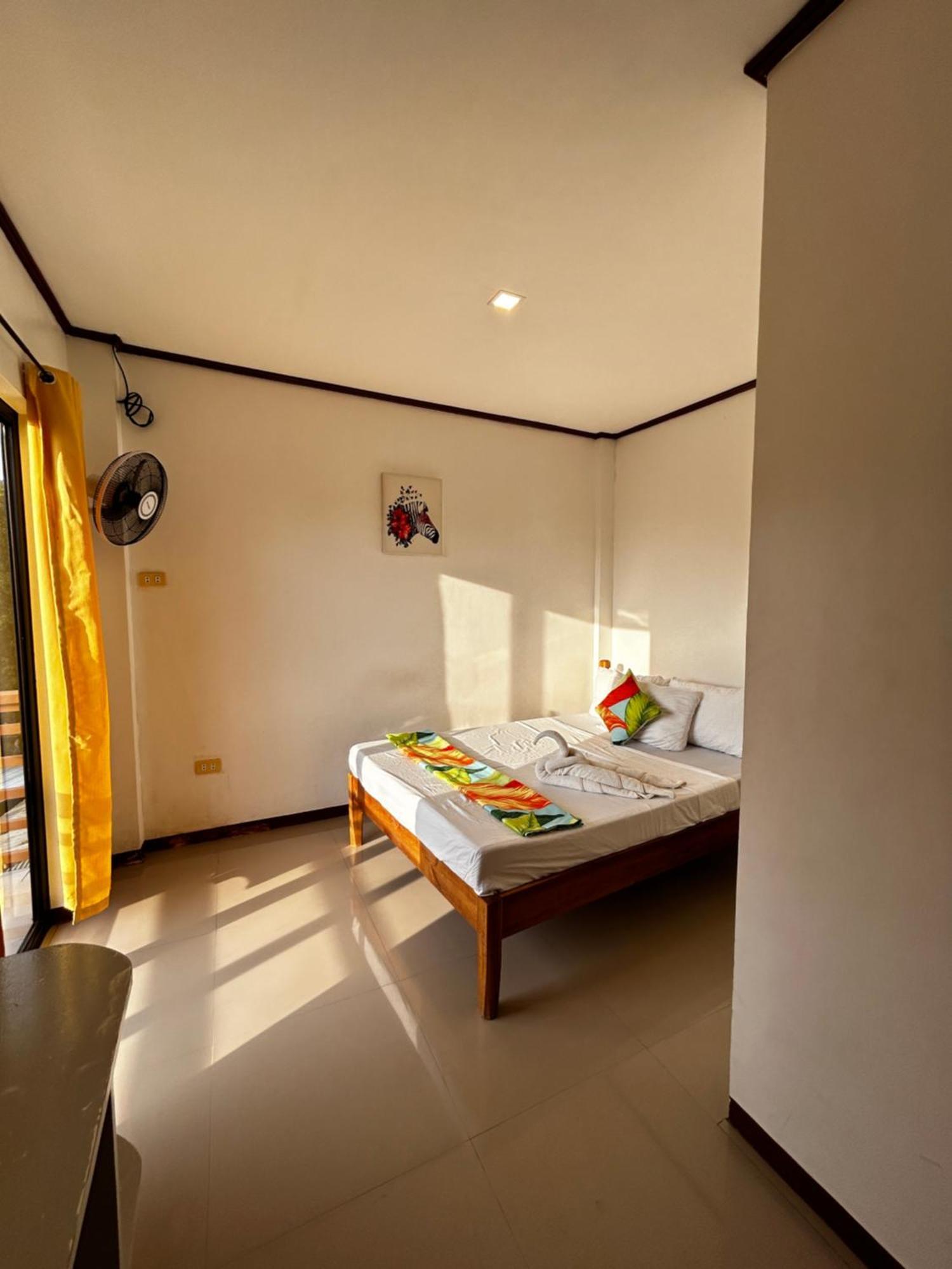 Brenmariel Tourist Inn เอลนิโด ภายนอก รูปภาพ