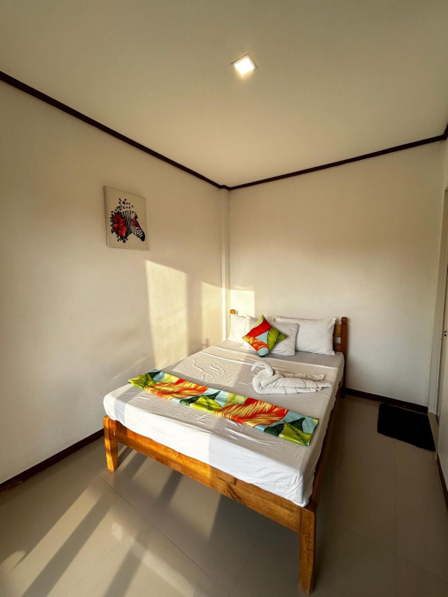 Brenmariel Tourist Inn เอลนิโด ภายนอก รูปภาพ