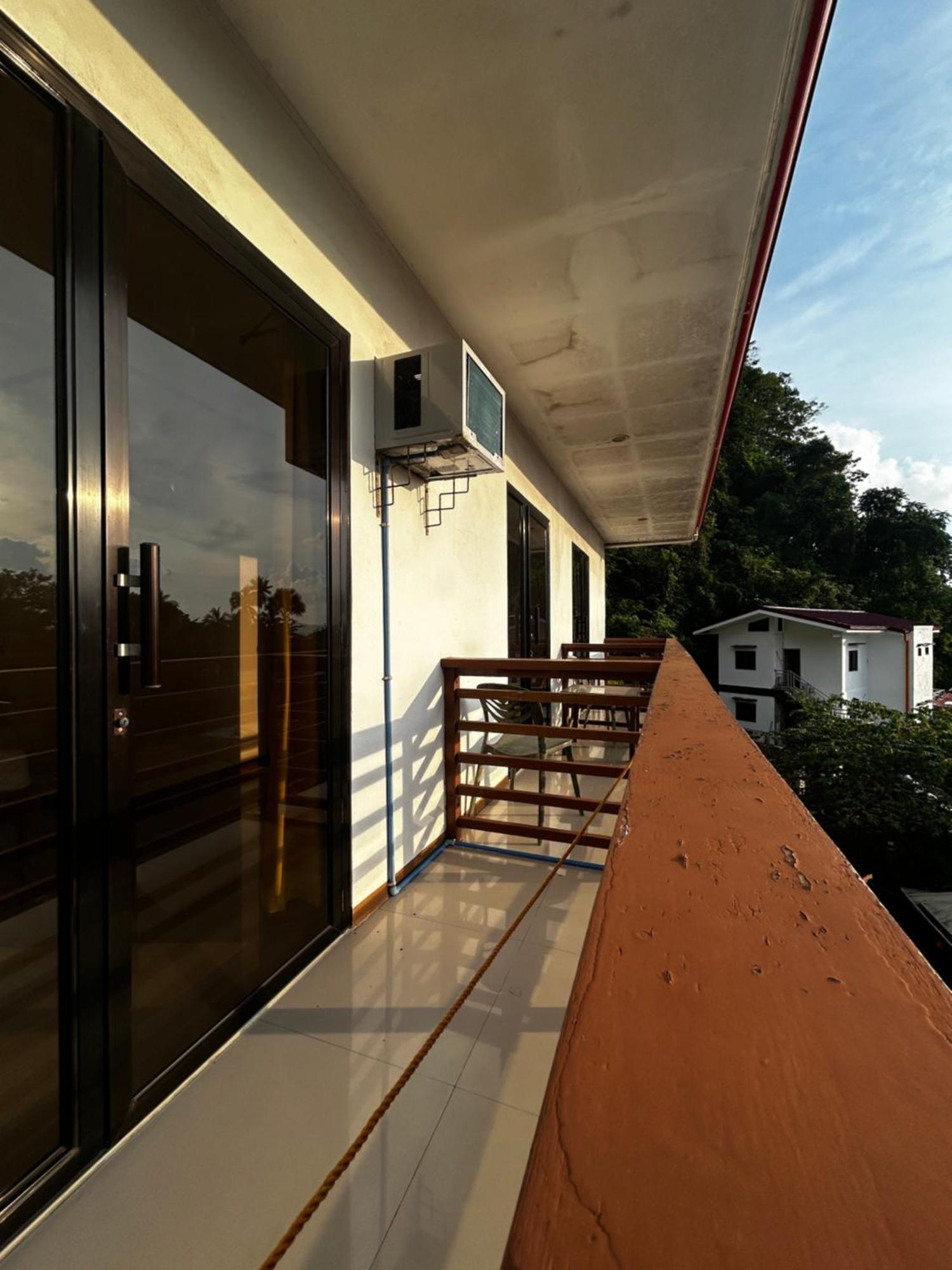 Brenmariel Tourist Inn เอลนิโด ภายนอก รูปภาพ