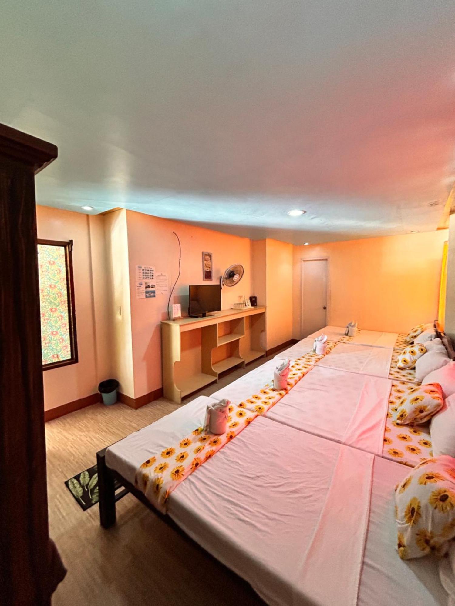 Brenmariel Tourist Inn เอลนิโด ภายนอก รูปภาพ